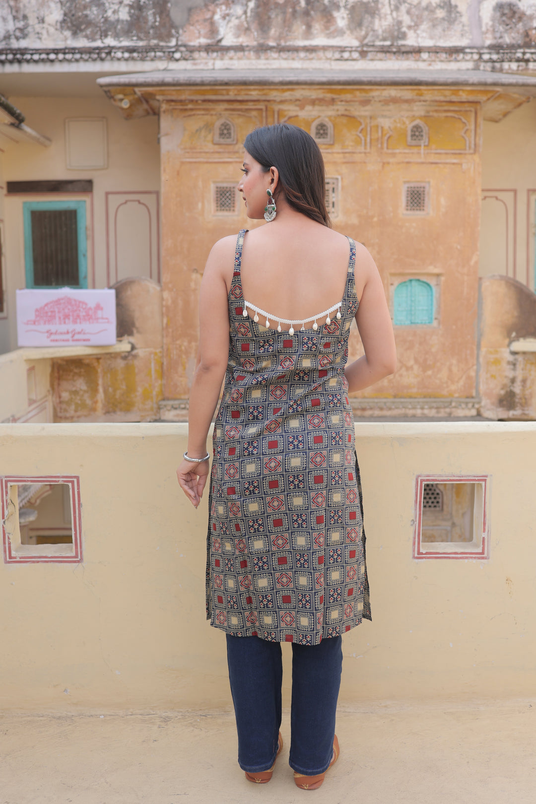 The Jhiya Sanganeri Geometric Sleeveless Kurti