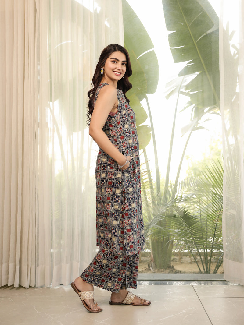 The Shanvi Geometric Printed Cotton Sleeveless Kurta & Pant Set