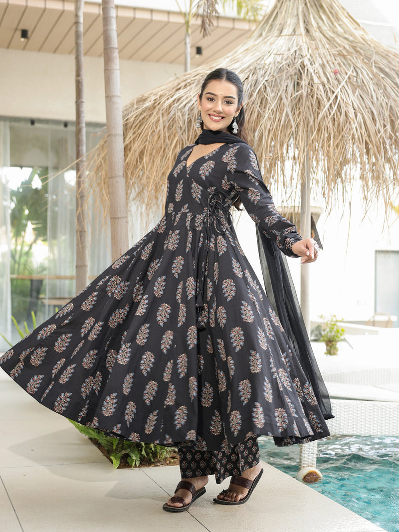 Saumya – Black Tie-Up Cotton Suit Set