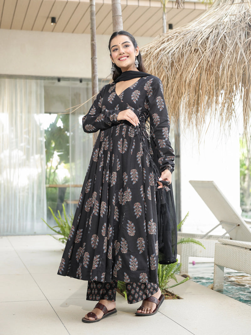 Saumya – Black Tie-Up Cotton Suit Set