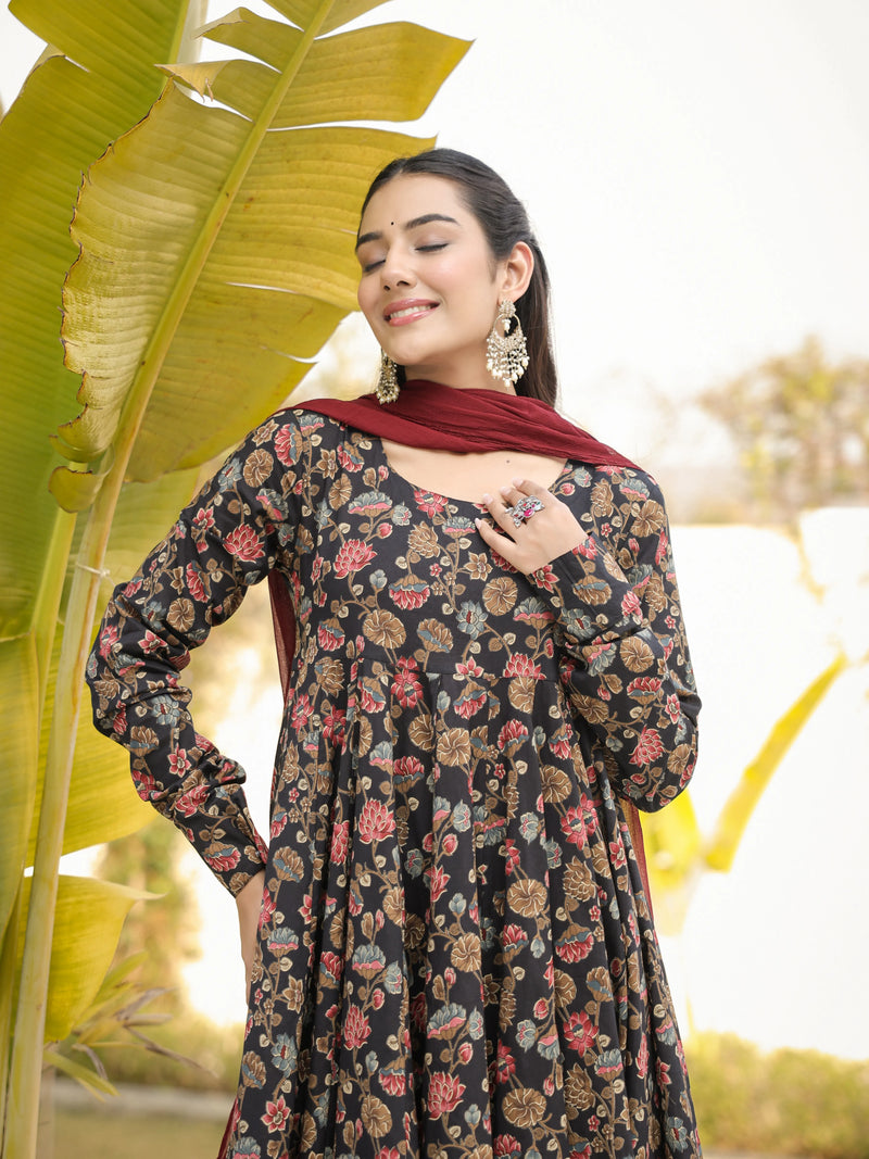 Samira – Premium Floral Cotton Suit Set