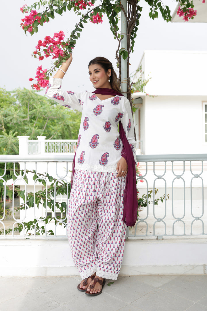 Chandni White Paisley Buta Cotton Farshi Salwar Suit Set