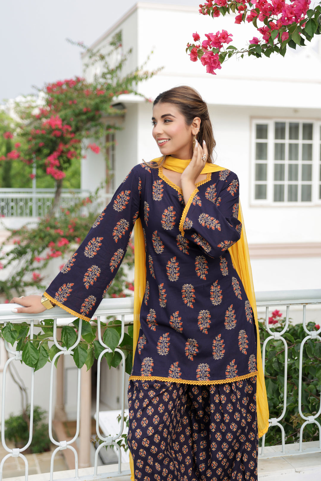 Aaradhya Navy Blue Floral Buta Cotton Kurta Pant Set