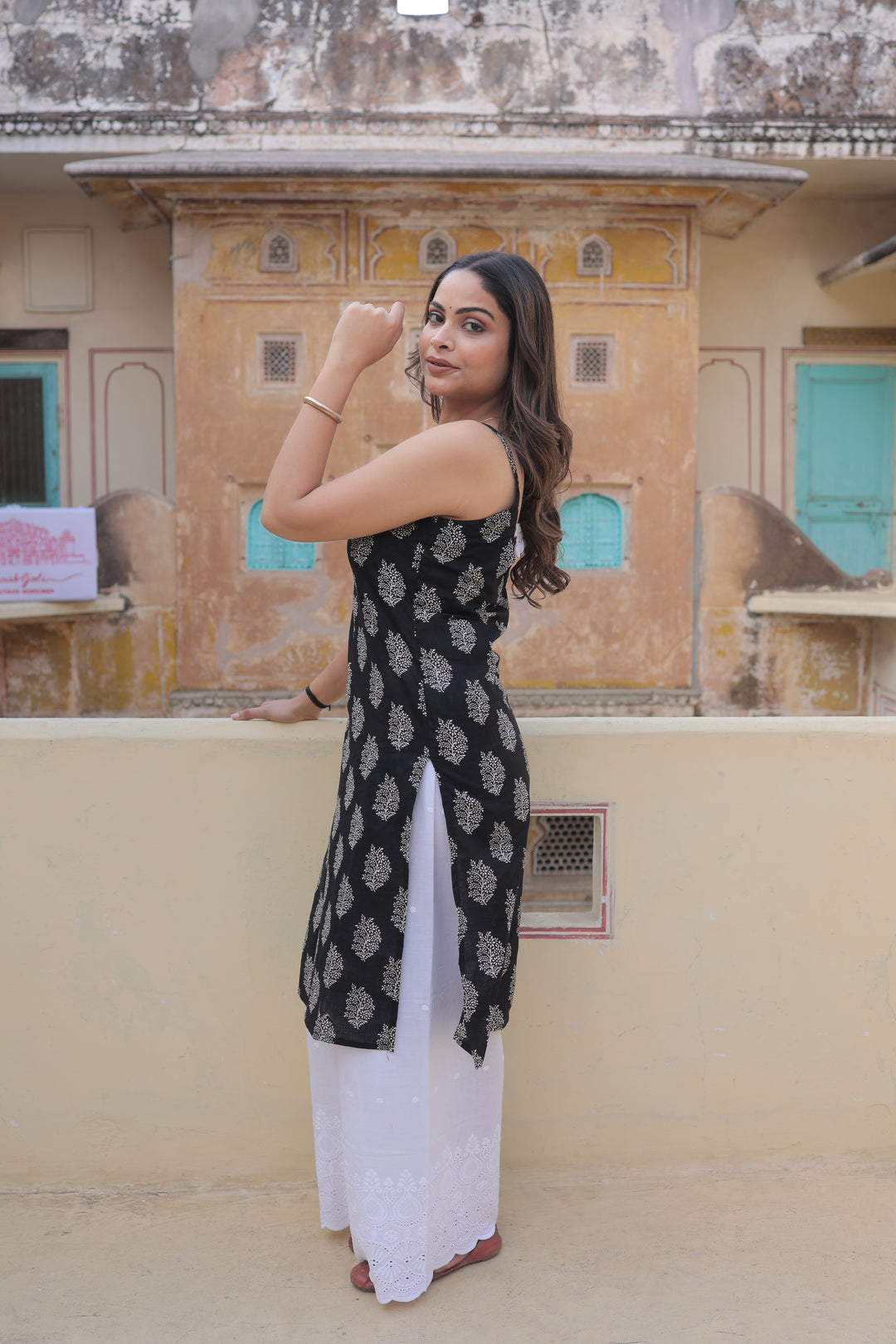 The Rhea Sanganeri Hand-Block Sleeveless Kurti