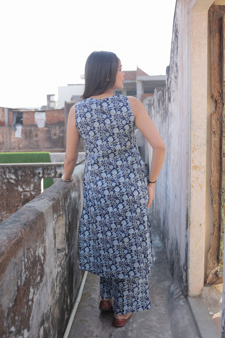 The Meher Indigo Floral Jaal Kurta-Pant Set