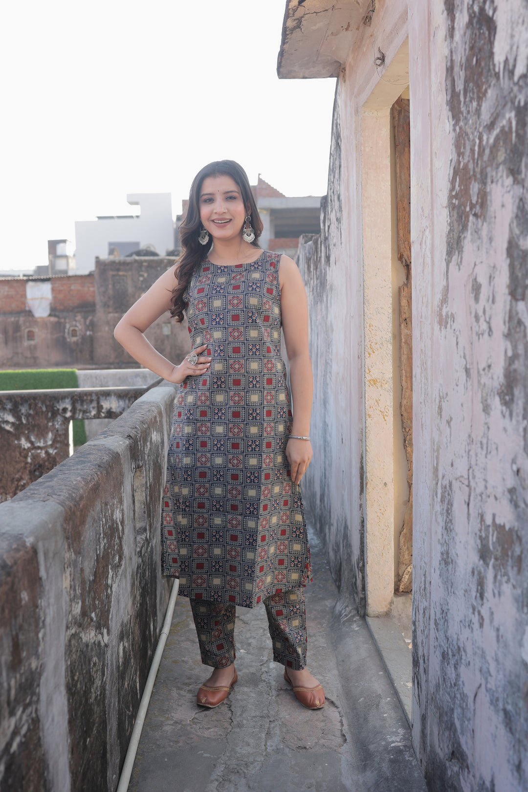 The Shanvi Geometric Printed Cotton Sleeveless Kurta & Pant Set