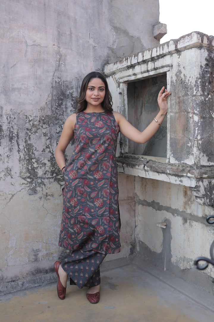 The Saachi Earthy Floral Printed Cotton Sleeveless Kurta & Pant Set