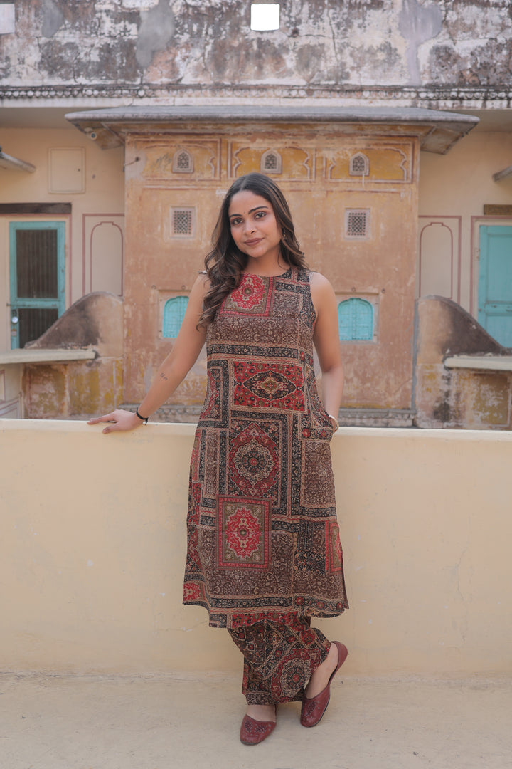 The Rivaaya Ajrakh Tiled Kurta-Pant Set
