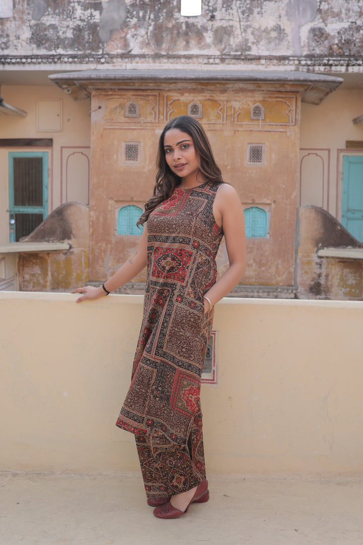 The Rivaaya Ajrakh Tiled Kurta-Pant Set